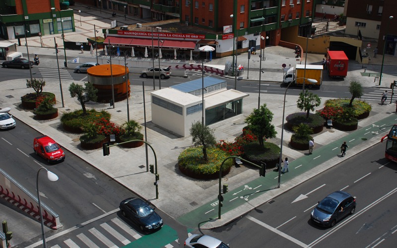 Construcción de Aparcamiento Subterráneo en José Laguillo. Sevilla