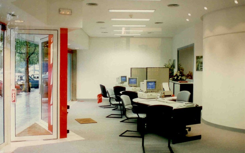 Imagen Comercial y Oficinas para la Implantación en España de MAAF Seguros. Sevilla